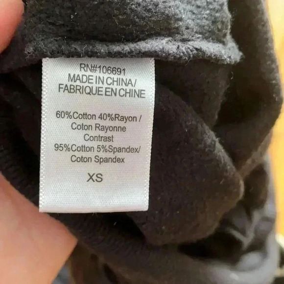 Young  fabulous & broke - Picture 5 of 5